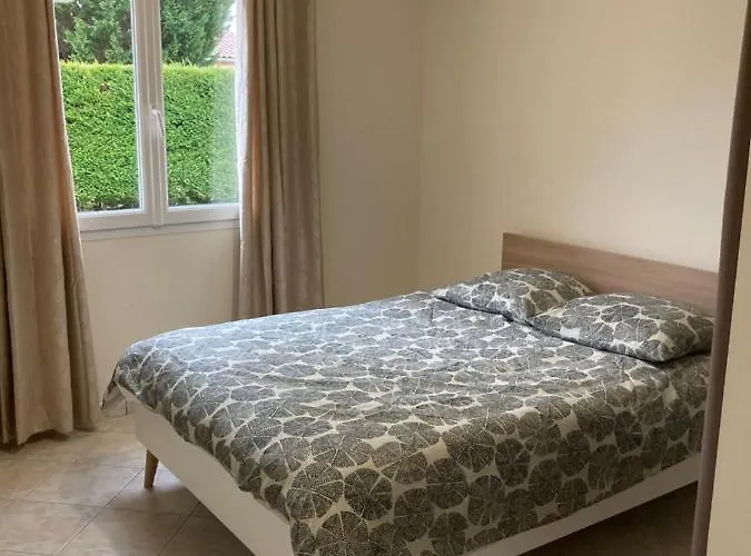 Maison Entiere Proche Du Centre Le Bugue